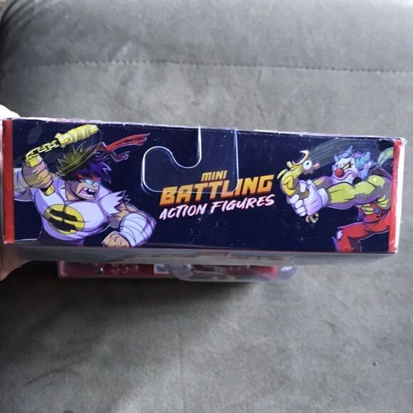 Akedo ultimate arcade warriors Chux Lee vs Epic Crackup mini battling figures - Picture 3 of 4